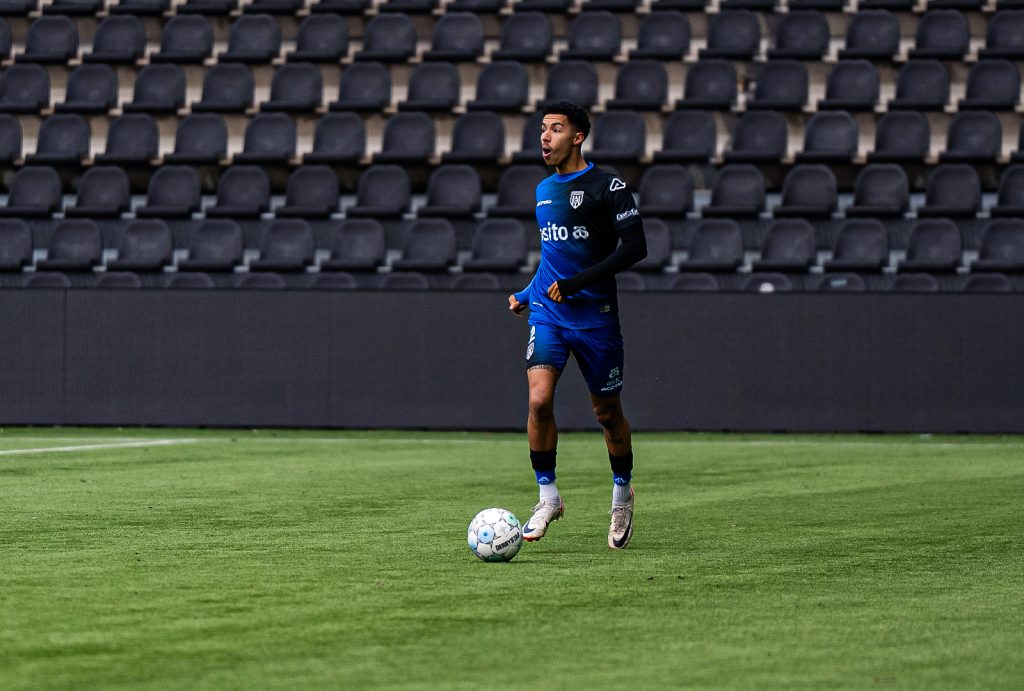 Reserves Van Heracles Almelo Spelen Gelijk Tegen Rot Wei Oberhausen