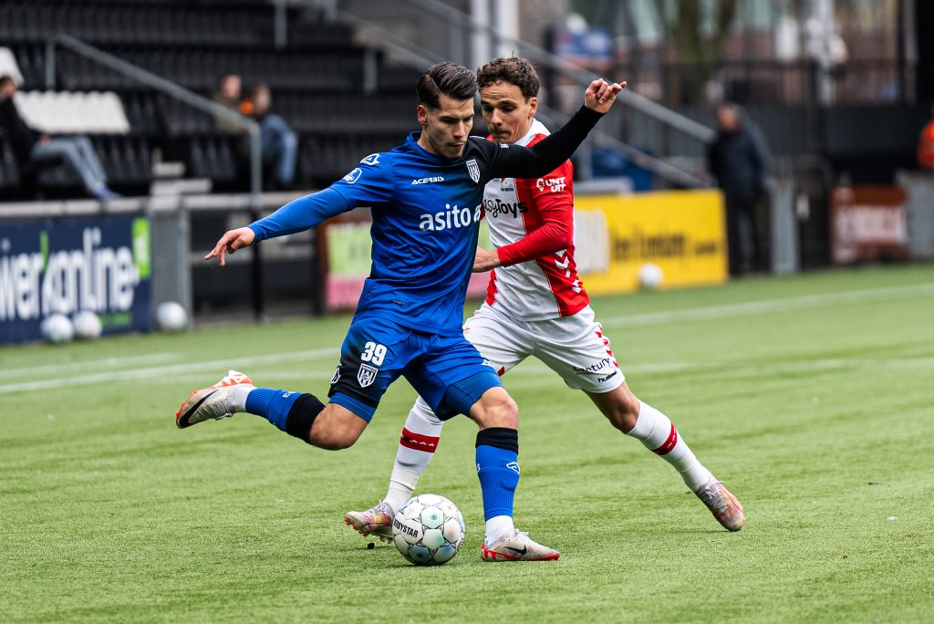 Reserves Van Heracles Almelo Kloppen Fc Emmen In Oefenduel Heracles