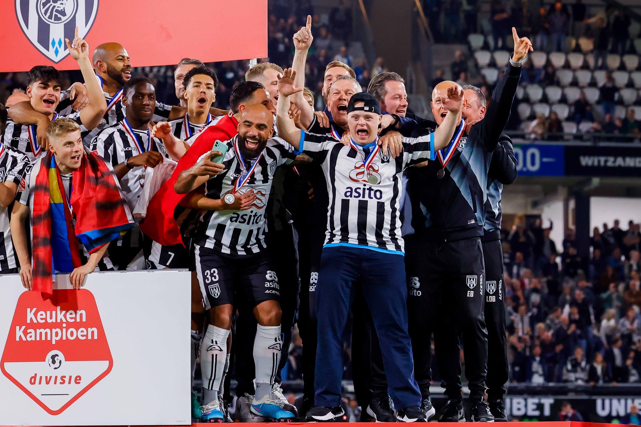 Wij Zijn Kampioen - Heracles Almelo